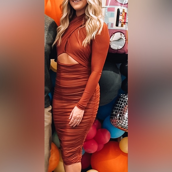 EUC Hello Molly Dress - Picture 1 of 4